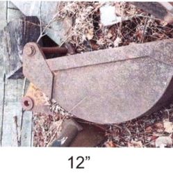 CASE 580 BACKHOE BUCKET 12"