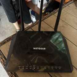 NETGEAR Nighthawk AC1750 Smart WiFi Router