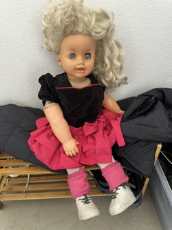 Vintage 80s talking doll 