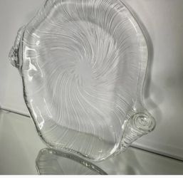Glass serving plate ( New)
