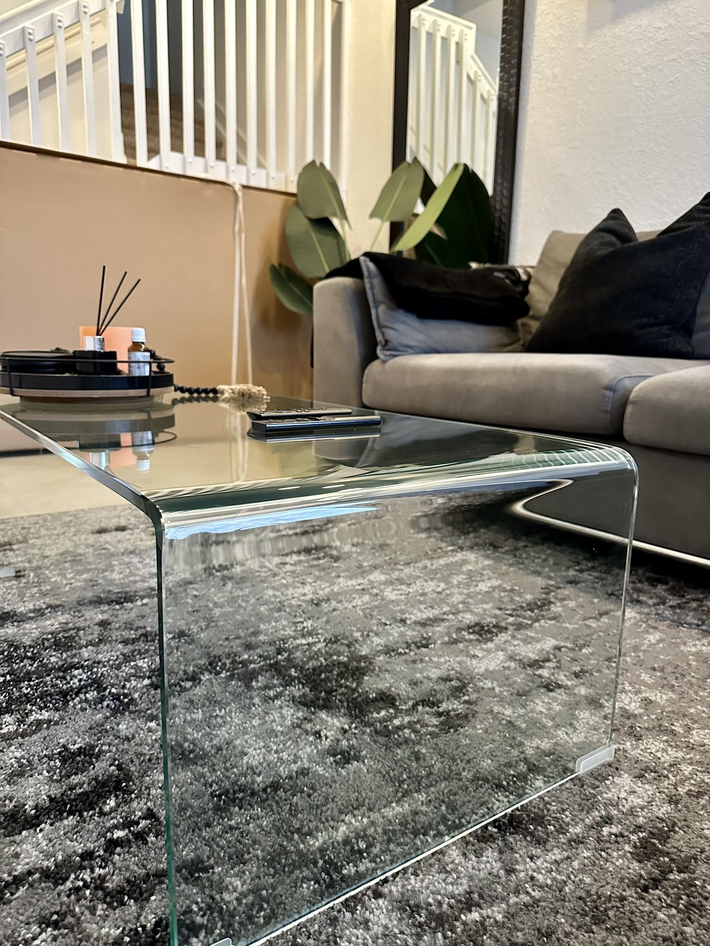 Glass Coffee Table for Living Room, Clear Coffee Table with Tempered Glass, Small Modern Coffee Table