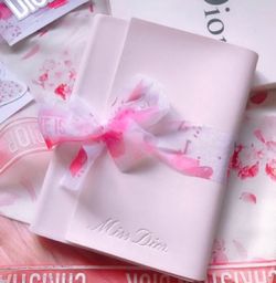 Miss Dior floral notebook with pencil new in box Regalos Mujer women gift