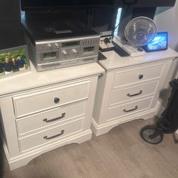 Universal Broadmoor Furniture Dressers 