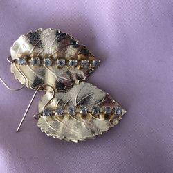 Gold Leaf Earring With Diamonds 