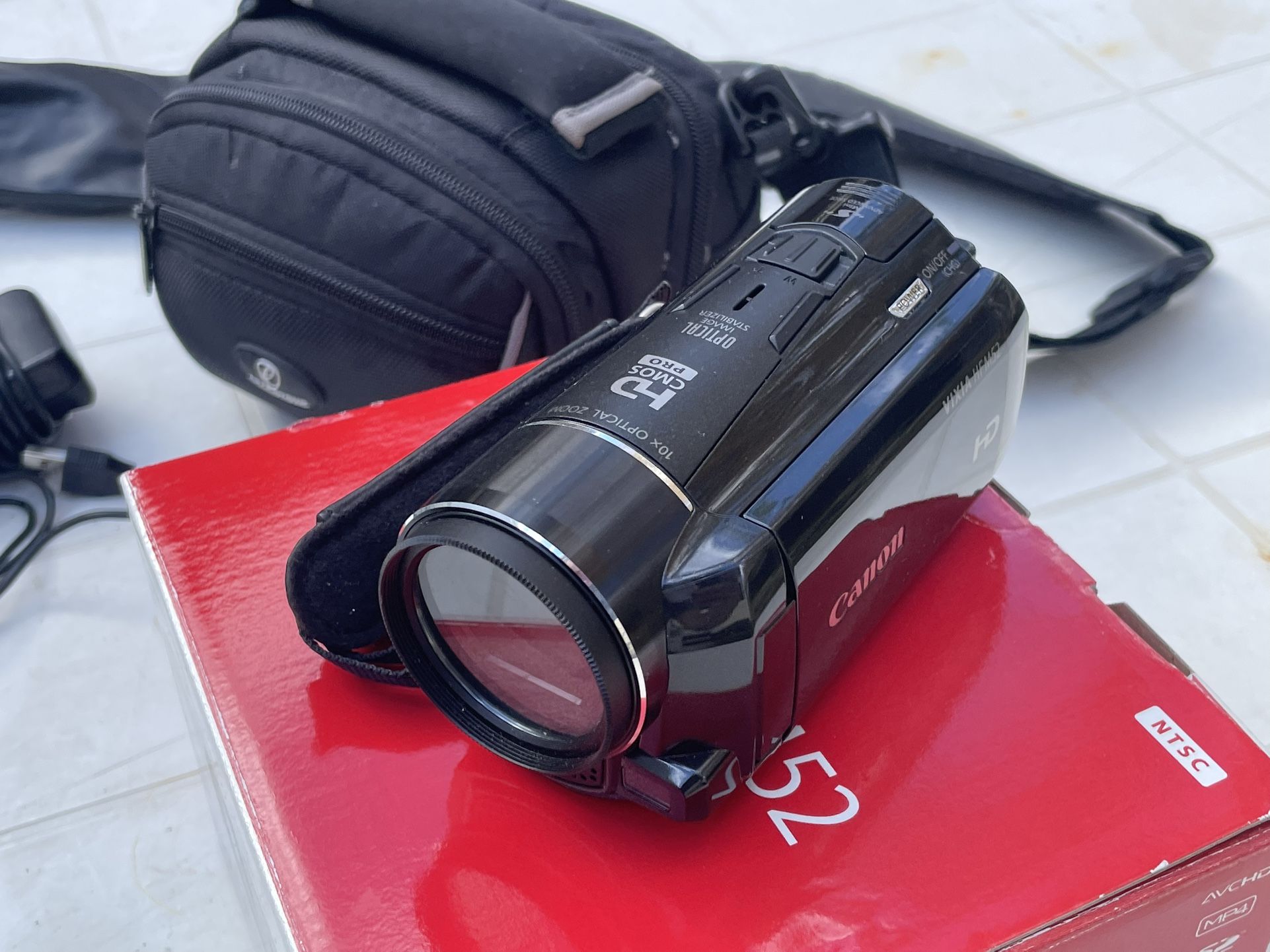 Canon Vixia HF M52 Digital Camcorder With WiFi