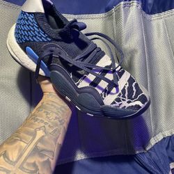 Trae Young 2 “Lightning” Men’s Size 12