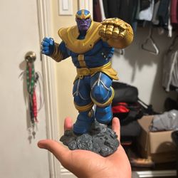 Thanos Statue 