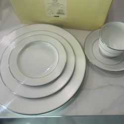 Lenox  Opal Innocence Stripe 5-Piece Place Setting x8