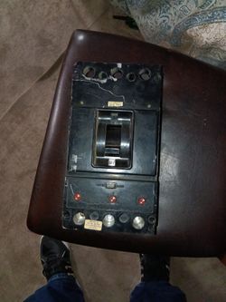 Westinghouse. 600 v ac/225 amp breaker