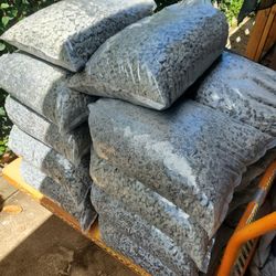 Blue-Gray Gravel (Bagged, Easy Pickup)