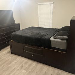 Queen Bedroom Set – Dresser & Bed Frame