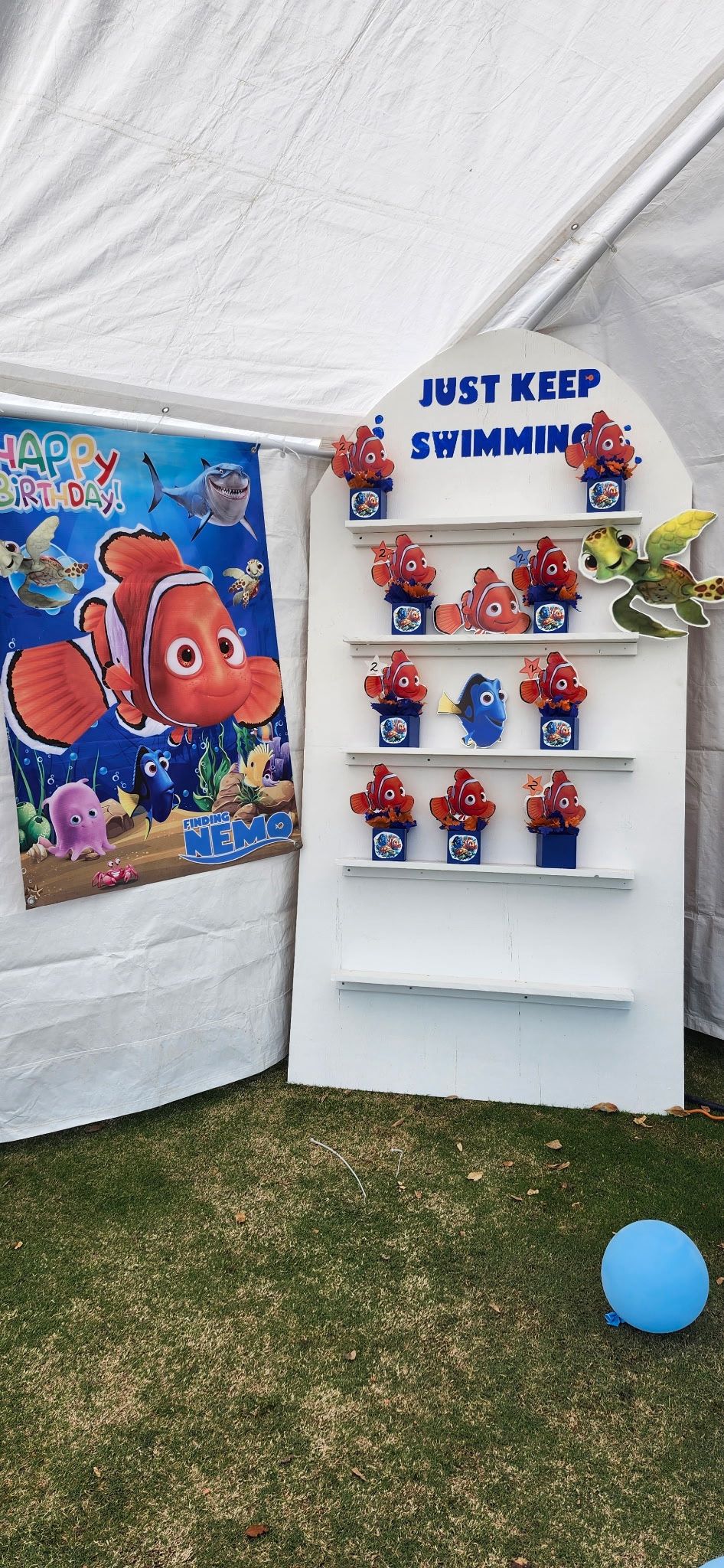 Finding Nemo Decoration with 9 centerpieces