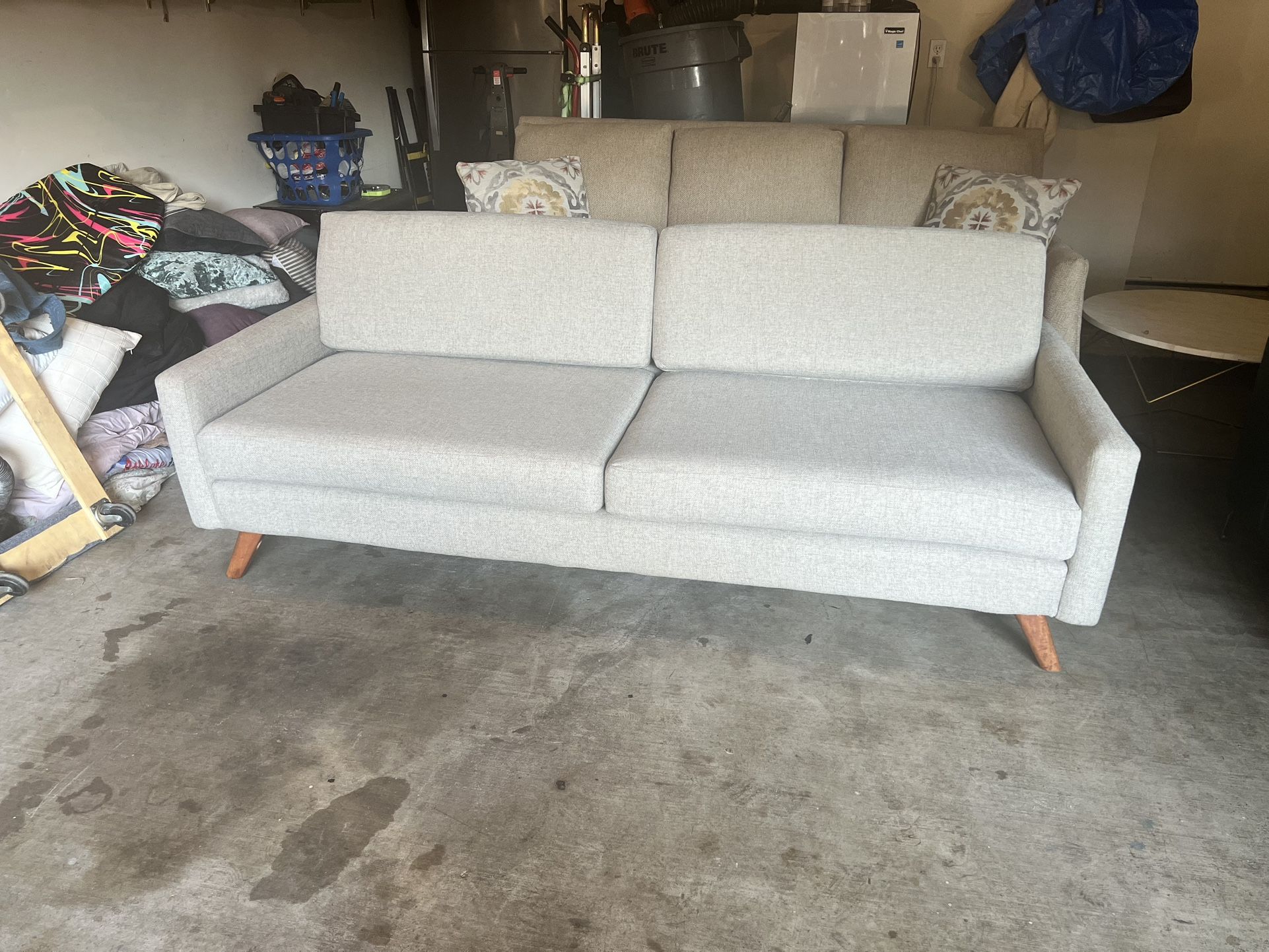 Cream modern couch sofa loveseat