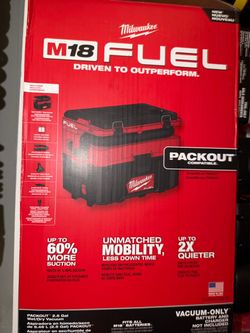 Milwaukee M18 FUEL PACKOUT 2.5 Gal Wet/Dry Vacuum