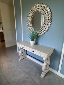 Sofa table w/ Mirror - Model home furniture