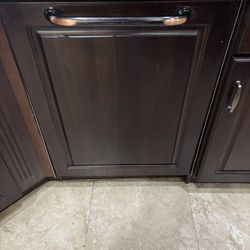 Dishwasher With Cabinet Front