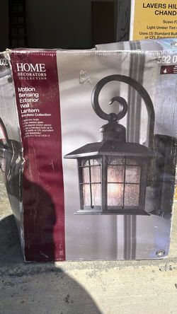 Motion sensing Exterior wall lantern