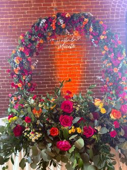 8×8 Round Floral Arch