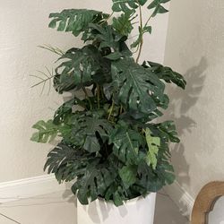 4 feet Artificial Plant With Pot 