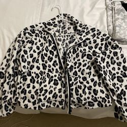 Fabletics XL Zip Up Fleece leopard