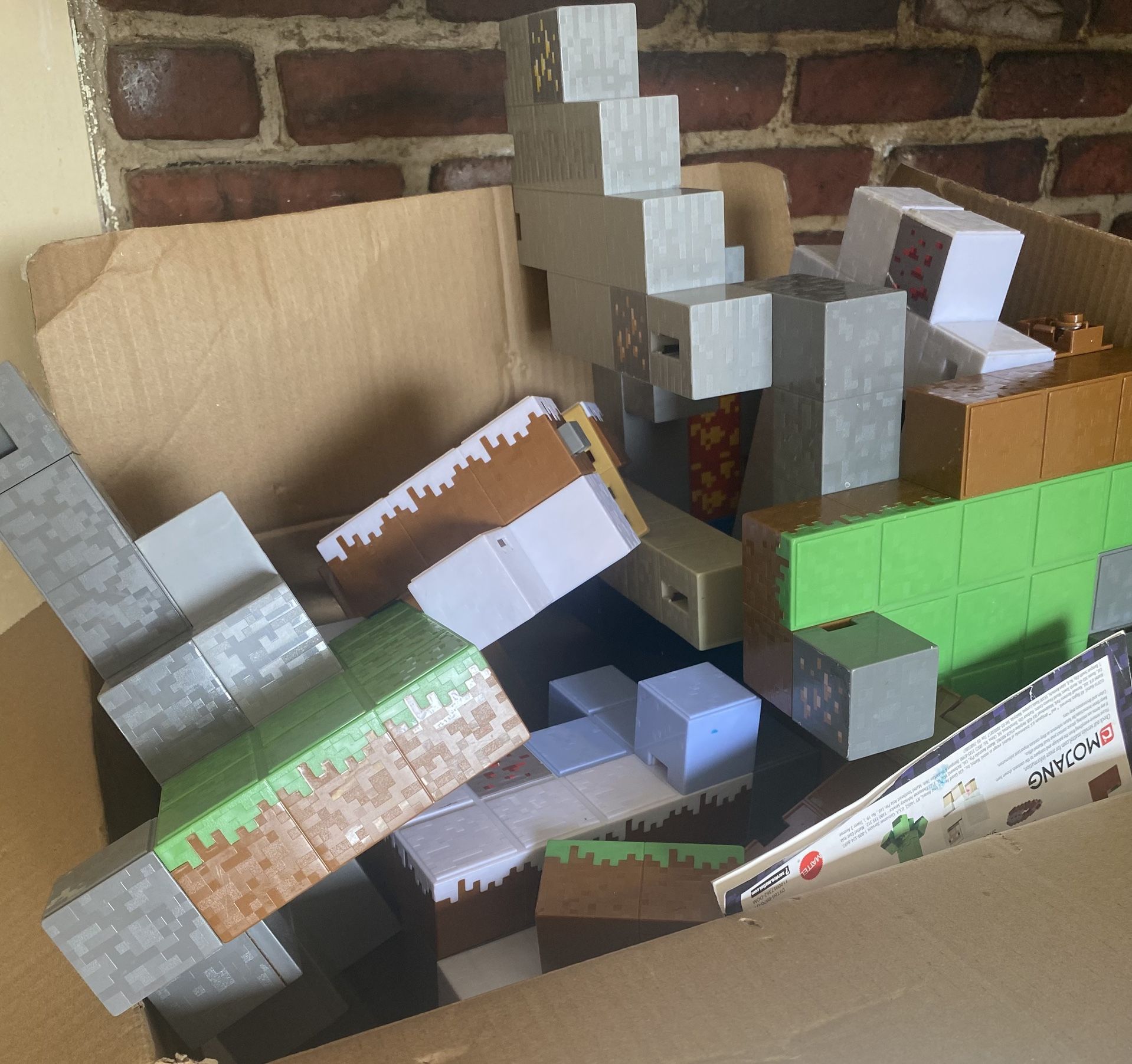 NOT FREE BEST OFFER! Minecraft Survival Playset