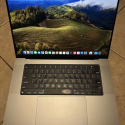 2021 MacBook Pro 16 inch, 16GB M1 Pro 16 Core, 500GB 56 Count on Battery, Excellent Condition