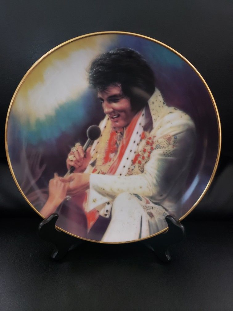 Elvis Remembered Plate"Loving You" #19667/New 