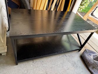 Central coffee table