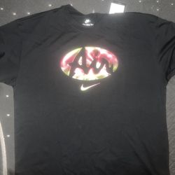 L Nike Tshirt