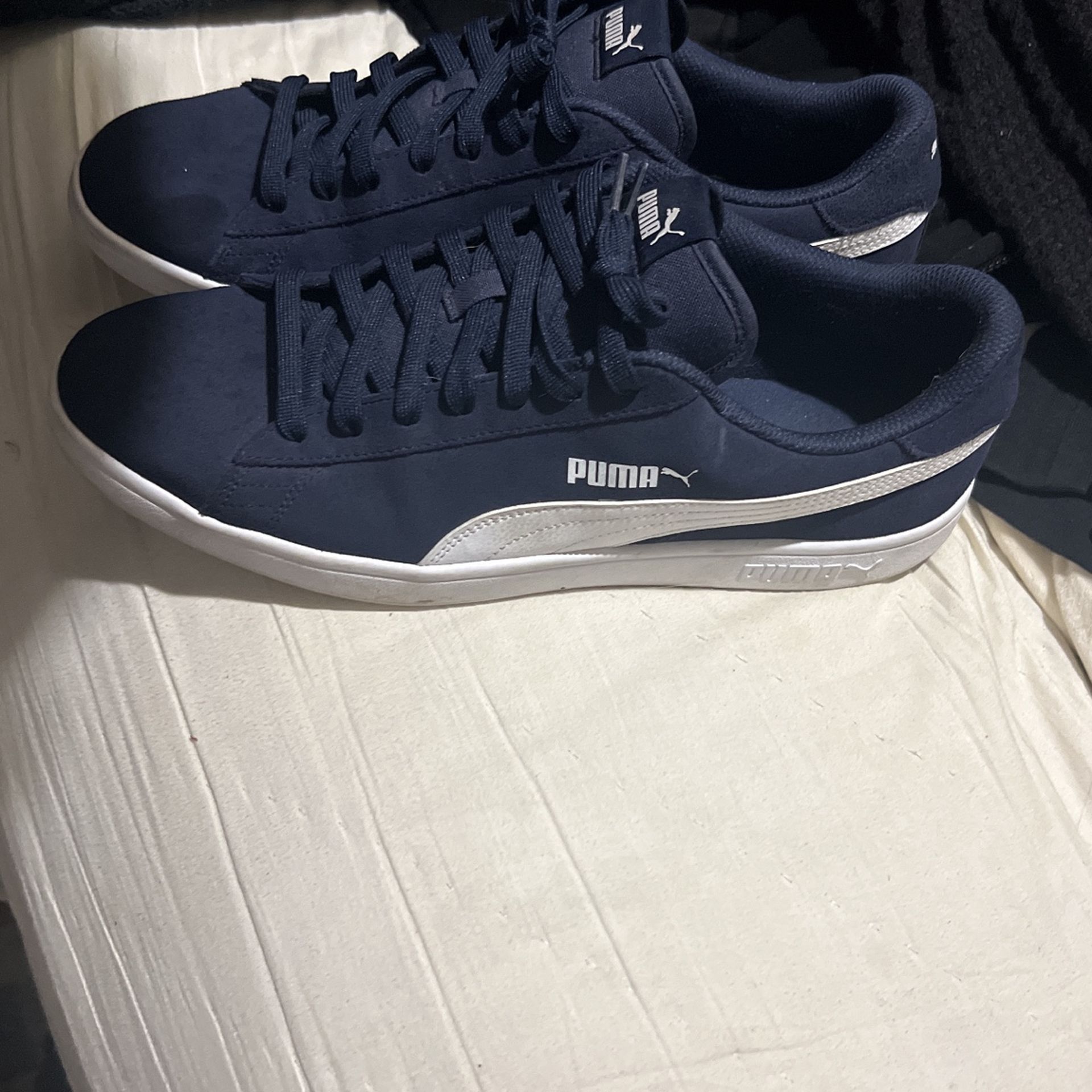 Size 13 Pumas 45bucks Or Trade