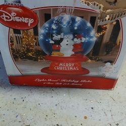 Mickey Mouse Christmas Snow globe