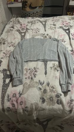 Gray Ribbed Knit Crop Sweater
