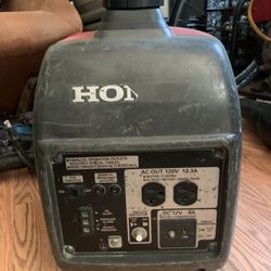 Hond Generator 2000w