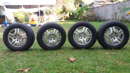 Honda rims and tire