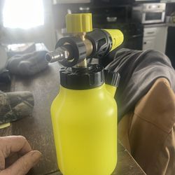 Power  washer  Soap  despenser