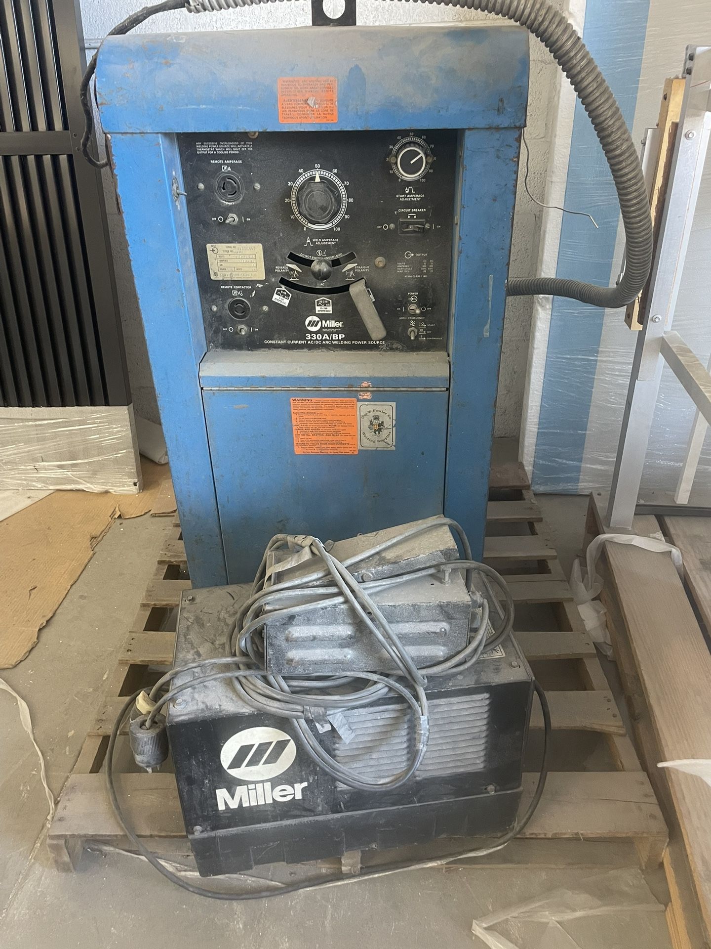 MILLER 320A/BP WELDER