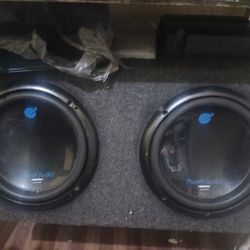 2 , 10" Planet Audio Subs In Box With 400 Watt Amp