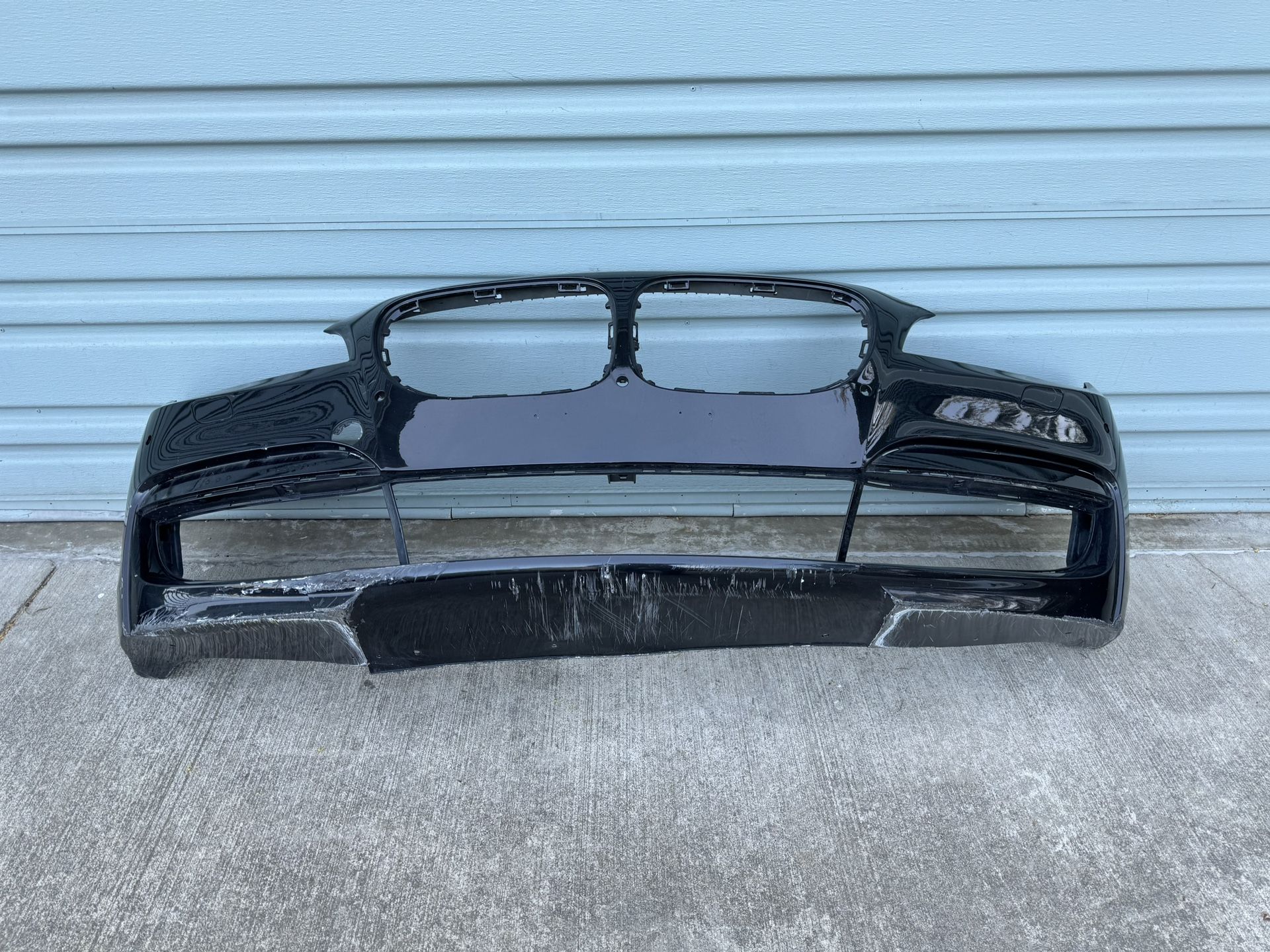 2009 2010 2011 2012 2013 2014 2015 BMW F01 M 7-SERIES FRONT BUMPER COVER 