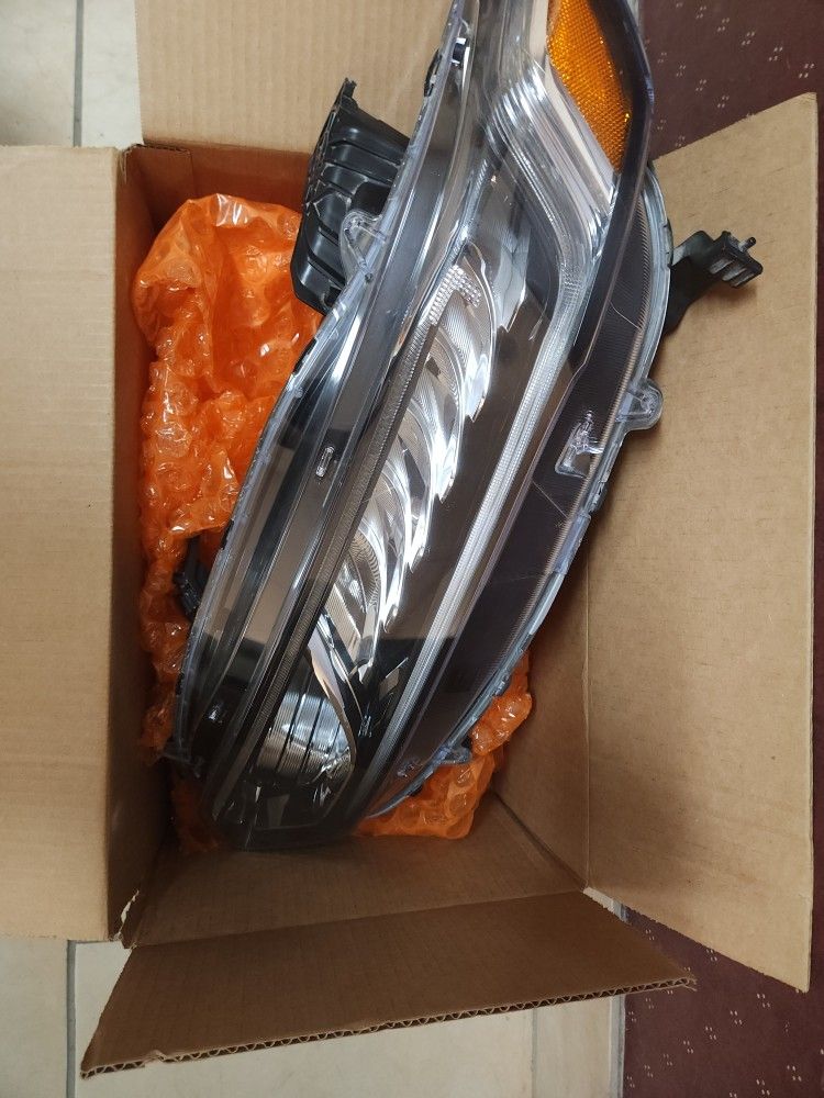 2017 Honda Accord Touring Driver Side Headlight