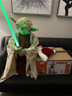 Star Wars 3.5 Ft. Animated LED Seasonal Yoda