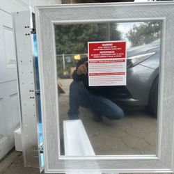 24 inch medicine cabinet