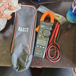 Klein CL210  Clamp Reader