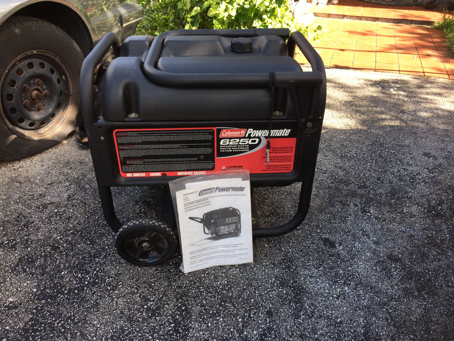 [MUST SEE] Coleman Powermate EXCELLENT CONDITION 6250 WATTS// COMES WITH MANUAL || Runs Perfect But Little More Than Usual Smoke Is Coming (VERY SMAL
