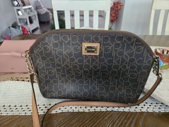 Crossbody purse