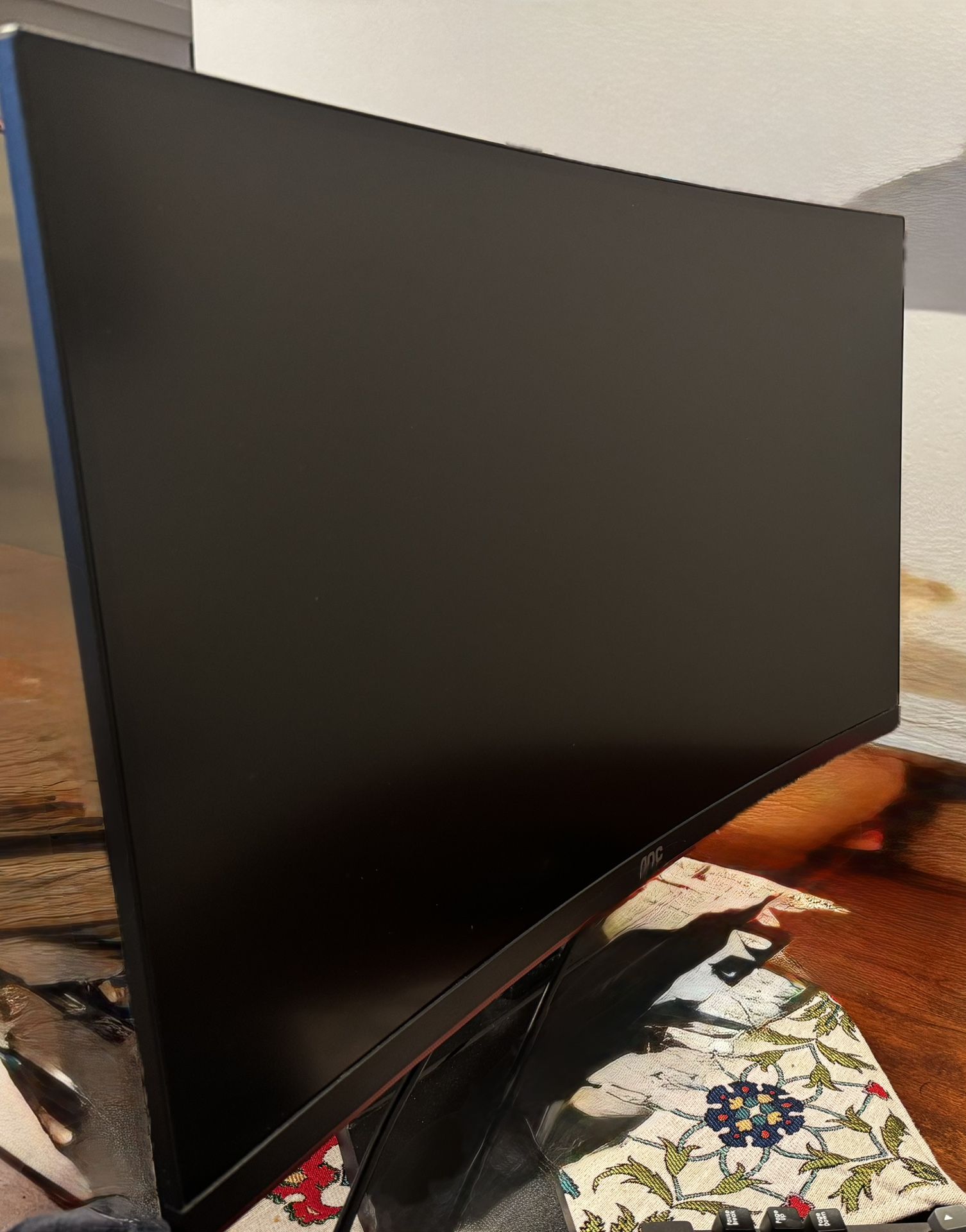 27 Inch Curved Monitor (AOC)