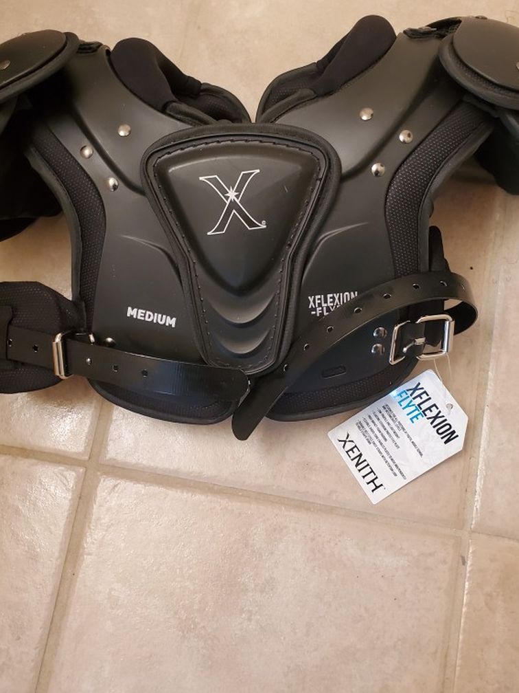 Xenith Flyte Football Shoulder Pads Youth Medium New