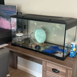 Huge Reptile Tank, Used like New! Hamster or Reptiles! Cannot hold water! 50-55Gallon!