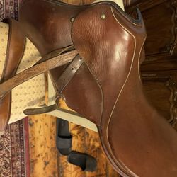 Saddle