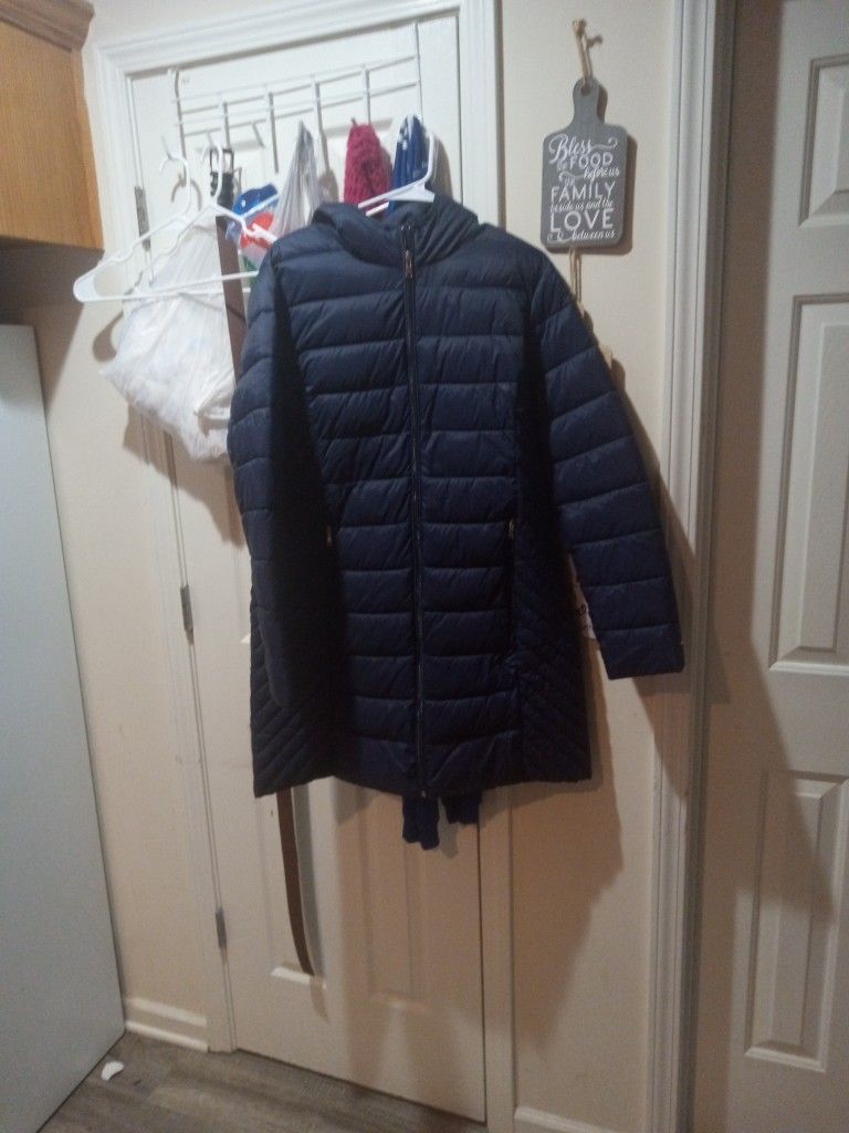 $30 Tommy Hilfiger Teenage Girl Extra Large Winter Coat