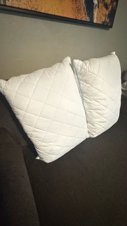 White Quilted Throw Pillows – Set of 2
